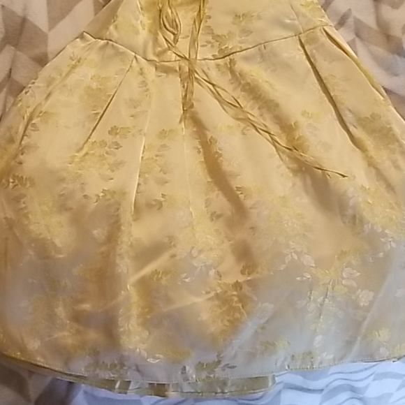 Yellow Jessica McClintock Dress - Picture 3 of 5